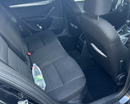 Черный Шкода Октавия, объемом двигателя 2 л и пробегом 263 тыс. км за 12500 $, фото 6 на Automoto.ua