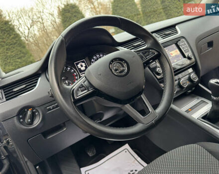 Чорний Шкода Октавія, об'ємом двигуна 1.6 л та пробігом 228 тис. км за 11899 $, фото 79 на Automoto.ua