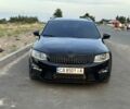 Чорний Шкода Октавія, об'ємом двигуна 2 л та пробігом 323 тис. км за 10500 $, фото 1 на Automoto.ua