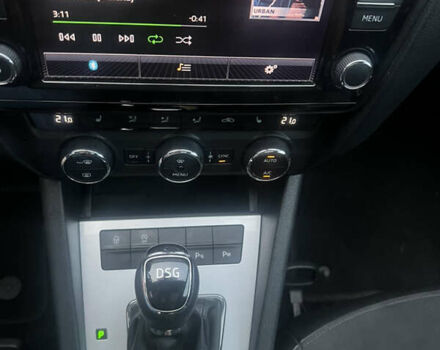 Черный Шкода Октавия, объемом двигателя 1.6 л и пробегом 216 тыс. км за 14400 $, фото 17 на Automoto.ua