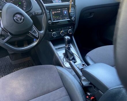 Шкода Октавия 2016 в Киеве на Automoto.ua Черный Шкода Октавия, объемом двигателя 2 л и пробегом 178 тыс. км за 13500 $, фото 5 на Automoto.ua