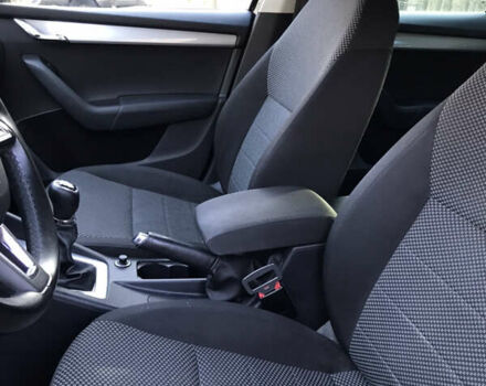 Чорний Шкода Октавія, об'ємом двигуна 2 л та пробігом 261 тис. км за 11700 $, фото 10 на Automoto.ua