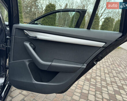 Чорний Шкода Октавія, об'ємом двигуна 1.6 л та пробігом 228 тис. км за 11899 $, фото 105 на Automoto.ua