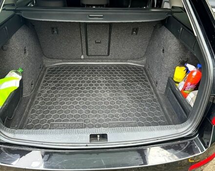 Шкода Октавия 2016 в Красноград на Automoto.ua Черный Шкода Октавия, объемом двигателя 1.6 л и пробегом 237 тыс. км за 11000 $, фото 7 на Automoto.ua