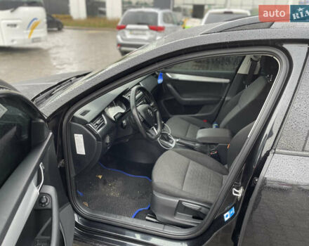 Шкода Октавия 2016 в Житомире на Automoto.ua Черный Шкода Октавия, объемом двигателя 1.6 л и пробегом 307 тыс. км за 10600 $, фото 8 на Automoto.ua