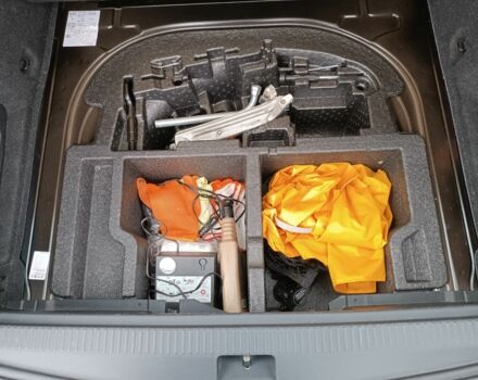 Черный Шкода Октавия, объемом двигателя 1.6 л и пробегом 207 тыс. км за 11300 $, фото 3 на Automoto.ua