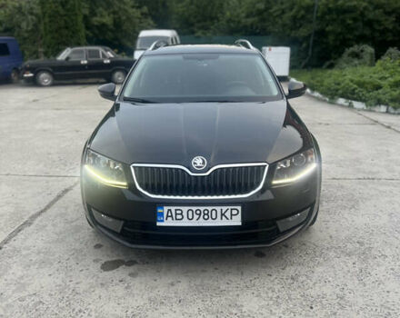 Черный Шкода Октавия, объемом двигателя 1.6 л и пробегом 216 тыс. км за 14400 $, фото 1 на Automoto.ua