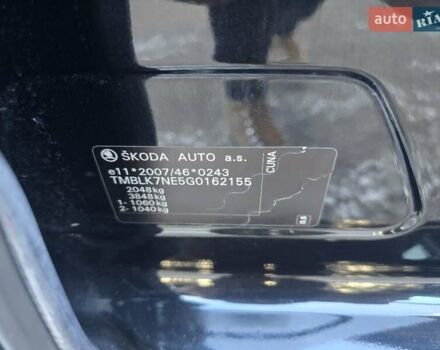 Черный Шкода Октавия, объемом двигателя 2 л и пробегом 233 тыс. км за 14299 $, фото 61 на Automoto.ua