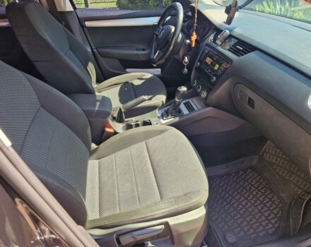 Черный Шкода Октавия, объемом двигателя 2 л и пробегом 354 тыс. км за 10699 $, фото 6 на Automoto.ua