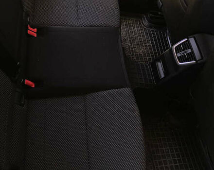 Черный Шкода Октавия, объемом двигателя 2 л и пробегом 260 тыс. км за 12500 $, фото 3 на Automoto.ua
