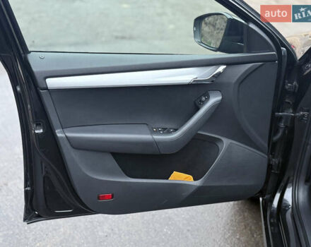 Чорний Шкода Октавія, об'ємом двигуна 1.97 л та пробігом 266 тис. км за 12700 $, фото 11 на Automoto.ua