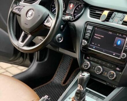Черный Шкода Октавия, объемом двигателя 1.6 л и пробегом 368 тыс. км за 12800 $, фото 12 на Automoto.ua