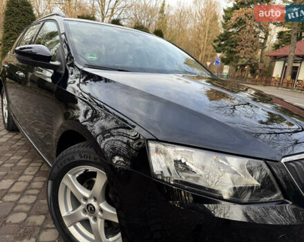 Чорний Шкода Октавія, об'ємом двигуна 1.6 л та пробігом 228 тис. км за 11899 $, фото 12 на Automoto.ua
