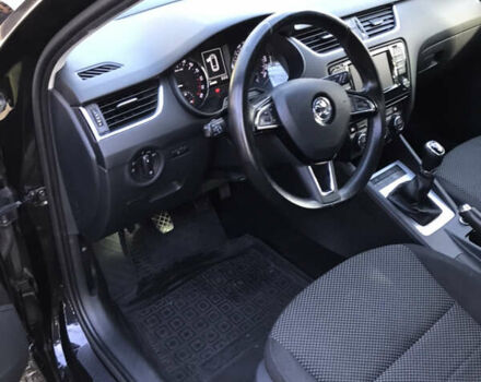 Чорний Шкода Октавія, об'ємом двигуна 2 л та пробігом 261 тис. км за 11700 $, фото 8 на Automoto.ua