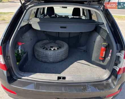 Черный Шкода Октавия, объемом двигателя 1.6 л и пробегом 326 тыс. км за 13000 $, фото 9 на Automoto.ua