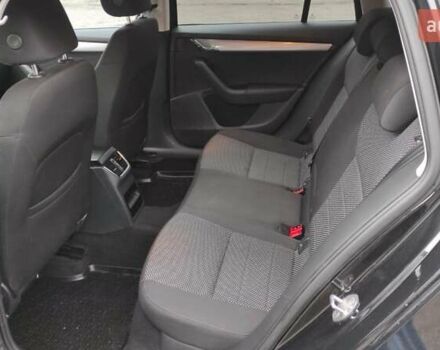 Чорний Шкода Октавія, об'ємом двигуна 1.6 л та пробігом 272 тис. км за 10700 $, фото 9 на Automoto.ua