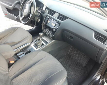 Черный Шкода Октавия, объемом двигателя 2 л и пробегом 227 тыс. км за 12900 $, фото 24 на Automoto.ua