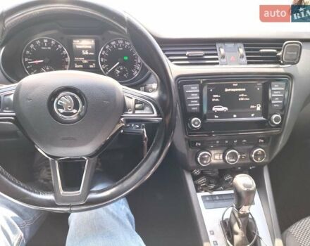 Чорний Шкода Октавія, об'ємом двигуна 1.6 л та пробігом 262 тис. км за 12500 $, фото 4 на Automoto.ua