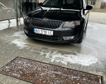 Черный Шкода Октавия, объемом двигателя 2 л и пробегом 260 тыс. км за 12500 $, фото 10 на Automoto.ua