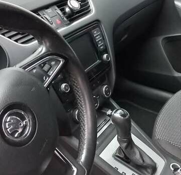 Черный Шкода Октавия, объемом двигателя 1.6 л и пробегом 326 тыс. км за 13000 $, фото 22 на Automoto.ua