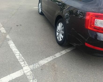 Черный Шкода Октавия, объемом двигателя 2 л и пробегом 213 тыс. км за 10800 $, фото 3 на Automoto.ua