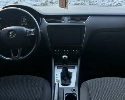 Чорний Шкода Октавія, об'ємом двигуна 1.6 л та пробігом 263 тис. км за 11200 $, фото 11 на Automoto.ua