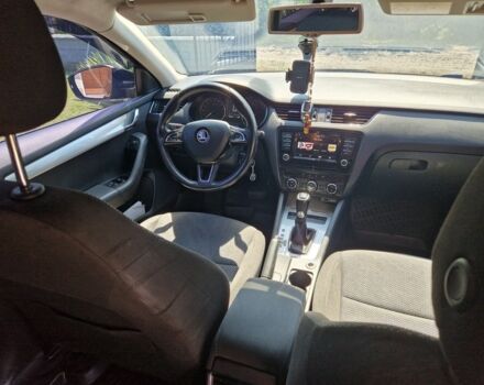 Черный Шкода Октавия, объемом двигателя 2 л и пробегом 354 тыс. км за 10699 $, фото 5 на Automoto.ua