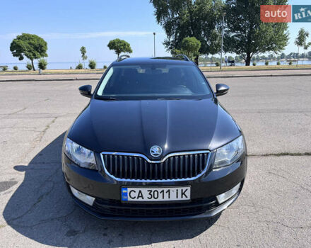 Черный Шкода Октавия, объемом двигателя 1.6 л и пробегом 326 тыс. км за 13000 $, фото 12 на Automoto.ua