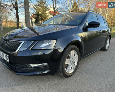 Черный Шкода Октавия, объемом двигателя 2 л и пробегом 266 тыс. км за 14450 $, фото 1 на Automoto.ua