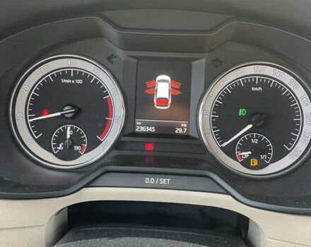 Черный Шкода Октавия, объемом двигателя 1.8 л и пробегом 236 тыс. км за 15300 $, фото 12 на Automoto.ua