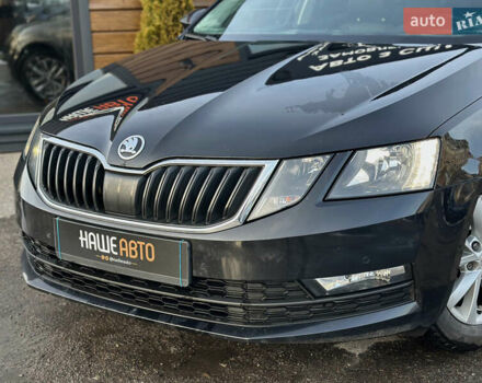 Чорний Шкода Октавія, об'ємом двигуна 1.6 л та пробігом 259 тис. км за 14200 $, фото 4 на Automoto.ua