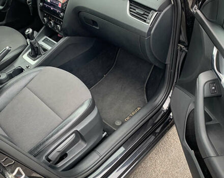 Черный Шкода Октавия, объемом двигателя 1.6 л и пробегом 239 тыс. км за 12200 $, фото 12 на Automoto.ua