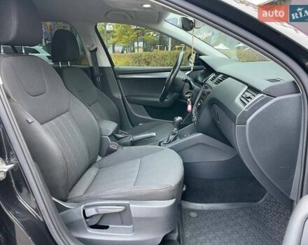 Шкода Октавія 2017 у Києві на Automoto.ua Чорний Шкода Октавія, об'ємом двигуна 1.97 л та пробігом 317 тис. км за 16290 $, фото 10 на Automoto.ua