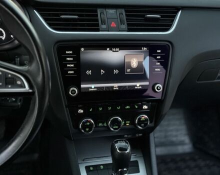 Черный Шкода Октавия, объемом двигателя 1.6 л и пробегом 243 тыс. км за 13850 $, фото 17 на Automoto.ua