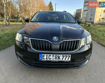 Черный Шкода Октавия, объемом двигателя 2 л и пробегом 266 тыс. км за 14450 $, фото 12 на Automoto.ua
