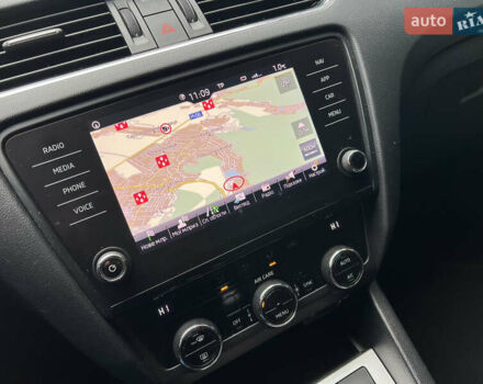 Черный Шкода Октавия, объемом двигателя 1.6 л и пробегом 219 тыс. км за 13500 $, фото 29 на Automoto.ua