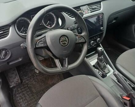 Черный Шкода Октавия, объемом двигателя 1.6 л и пробегом 270 тыс. км за 14000 $, фото 9 на Automoto.ua