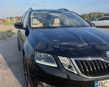 Черный Шкода Октавия, объемом двигателя 1.8 л и пробегом 236 тыс. км за 15300 $, фото 4 на Automoto.ua