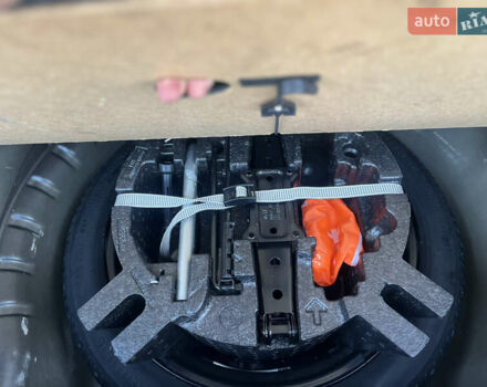 Черный Шкода Октавия, объемом двигателя 1.6 л и пробегом 231 тыс. км за 13000 $, фото 12 на Automoto.ua