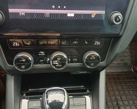 Черный Шкода Октавия, объемом двигателя 1.6 л и пробегом 270 тыс. км за 14000 $, фото 20 на Automoto.ua