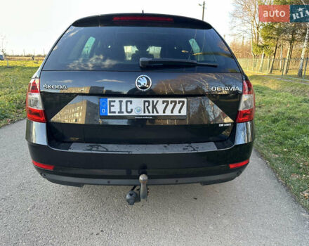 Черный Шкода Октавия, объемом двигателя 2 л и пробегом 266 тыс. км за 14450 $, фото 6 на Automoto.ua