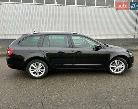 Черный Шкода Октавия, объемом двигателя 1.6 л и пробегом 230 тыс. км за 12700 $, фото 6 на Automoto.ua