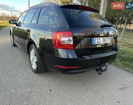 Черный Шкода Октавия, объемом двигателя 2 л и пробегом 266 тыс. км за 14450 $, фото 3 на Automoto.ua