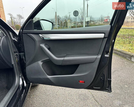 Черный Шкода Октавия, объемом двигателя 1.6 л и пробегом 230 тыс. км за 12700 $, фото 20 на Automoto.ua