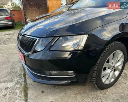 Черный Шкода Октавия, объемом двигателя 1.6 л и пробегом 222 тыс. км за 13850 $, фото 7 на Automoto.ua