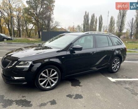 Шкода Октавия 2017 в Чернигове на Automoto.ua Черный Шкода Октавия, объемом двигателя 1.97 л и пробегом 214 тыс. км за 15300 $, фото 2 на Automoto.ua