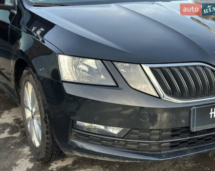 Чорний Шкода Октавія, об'ємом двигуна 1.6 л та пробігом 259 тис. км за 14200 $, фото 9 на Automoto.ua