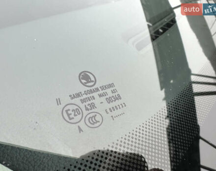 Черный Шкода Октавия, объемом двигателя 1.6 л и пробегом 219 тыс. км за 13500 $, фото 14 на Automoto.ua