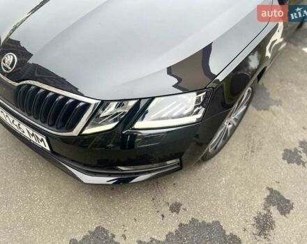 Шкода Октавия 2017 в Чернигове на Automoto.ua Черный Шкода Октавия, объемом двигателя 1.97 л и пробегом 214 тыс. км за 15300 $, фото 11 на Automoto.ua