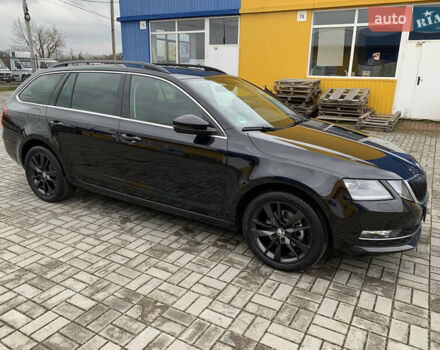 Черный Шкода Октавия, объемом двигателя 0 л и пробегом 134 тыс. км за 17500 $, фото 3 на Automoto.ua